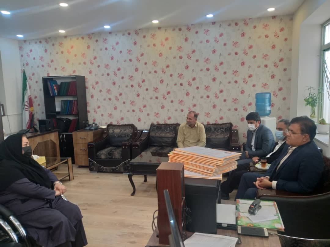 بازدید از مدارس نو آوران و احیا العلوم شهرستان قشم